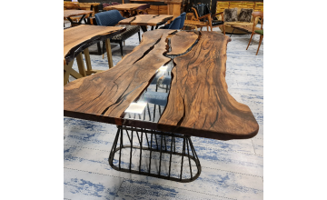 "Ceviz Ağacı Epoxy Masa Üretim Aşaması"